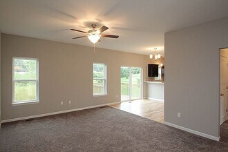 1017 Manitou Trail in Iowa City, IA - Building Photo - Building Photo