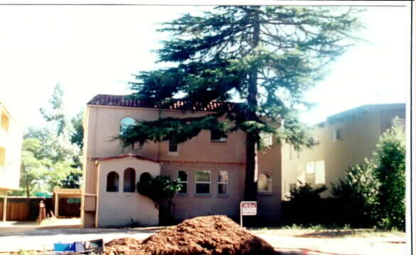 1346 El Camino Real in Burlingame, CA - Building Photo