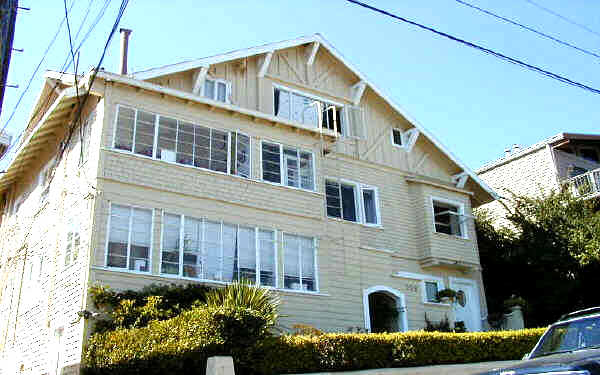 209 3rd St in Sausalito, CA - Building Photo