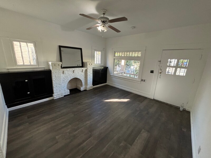 140 W 47th St-Unit -142 W 47th Street in Los Angeles, CA - Building Photo