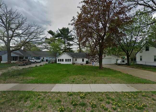 property at 536 Adams St