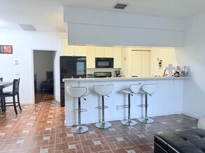 11937 Sturbridge Ln in Wellington, FL - Building Photo - Building Photo