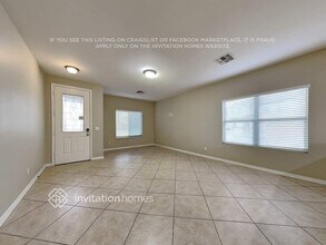 9444 W Wilshire Ave in Phoenix, AZ - Foto de edificio - Building Photo