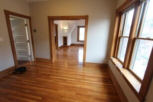 900 Massachusetts Ave in Cambridge, MA - Building Photo