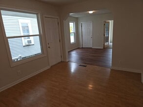 30 Hickory St in Rochester, NY - Building Photo - Building Photo