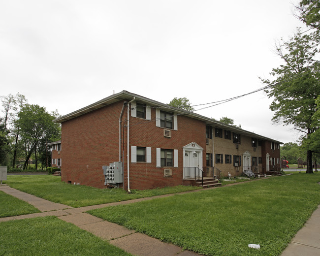 East Gate Apartments in Bound Brook, NJ - Building Photo - Building Photo