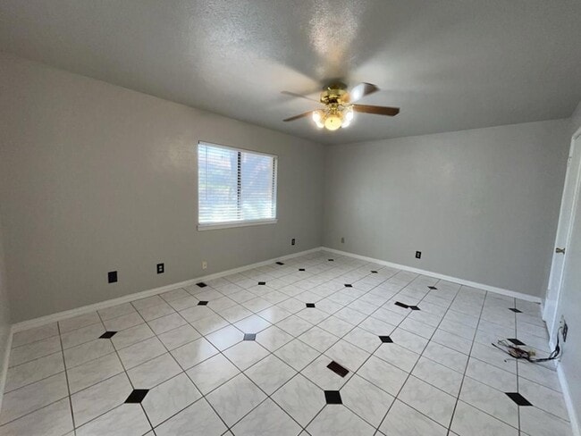 6808 Greenspring Dr, Unit 3F in Arlington, TX - Building Photo - Building Photo