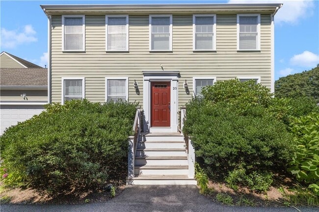 property at 20 Vanderbilt Ln
