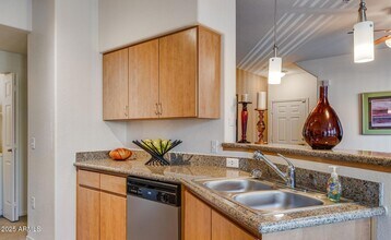 2400 N Bullard Ave, Unit 1 in Goodyear, AZ - Building Photo - Building Photo