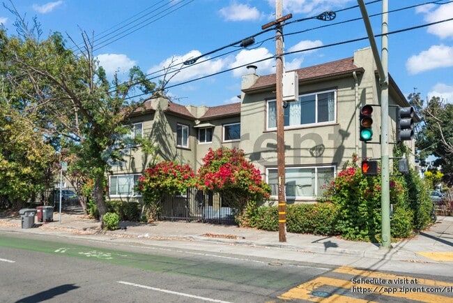 908 40th St in Oakland, CA - Building Photo - Building Photo