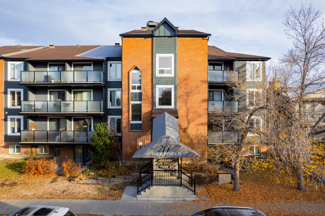 Westfield in Calgary, AB - Building Photo