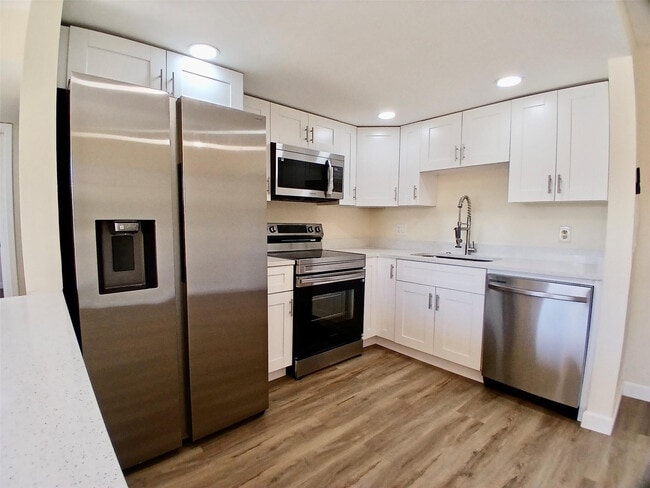 property at 4131 Oak Terrace Dr