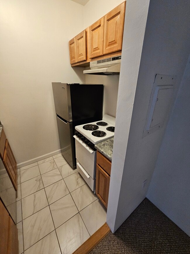 146 Massachusetts Ave, Unit 12 in Boston, MA - Foto de edificio - Building Photo