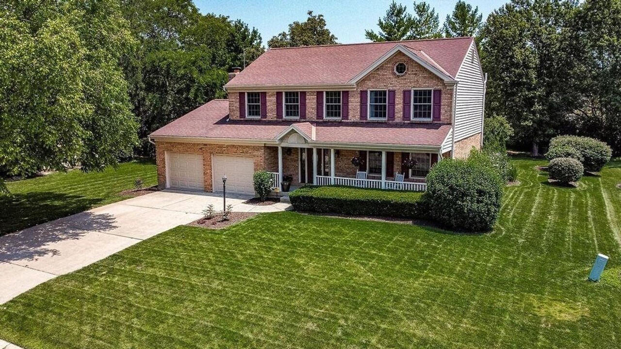 7980 Stone Barn Dr in West Chester Township, OH - Building Photo