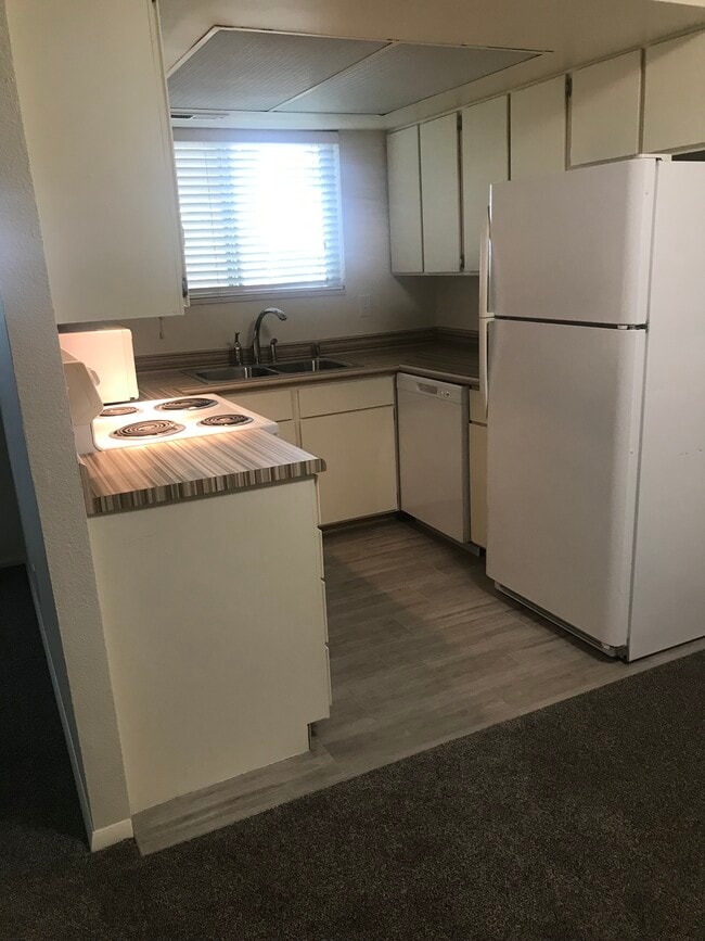 property at 4633 S Quail Vista Ln