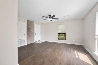 200 Concho St in Lockhart, TX - Building Photo - Building Photo
