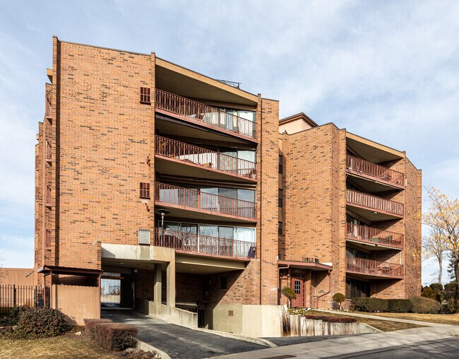 303 A St in Salt Lake City, UT - Foto de edificio - Building Photo