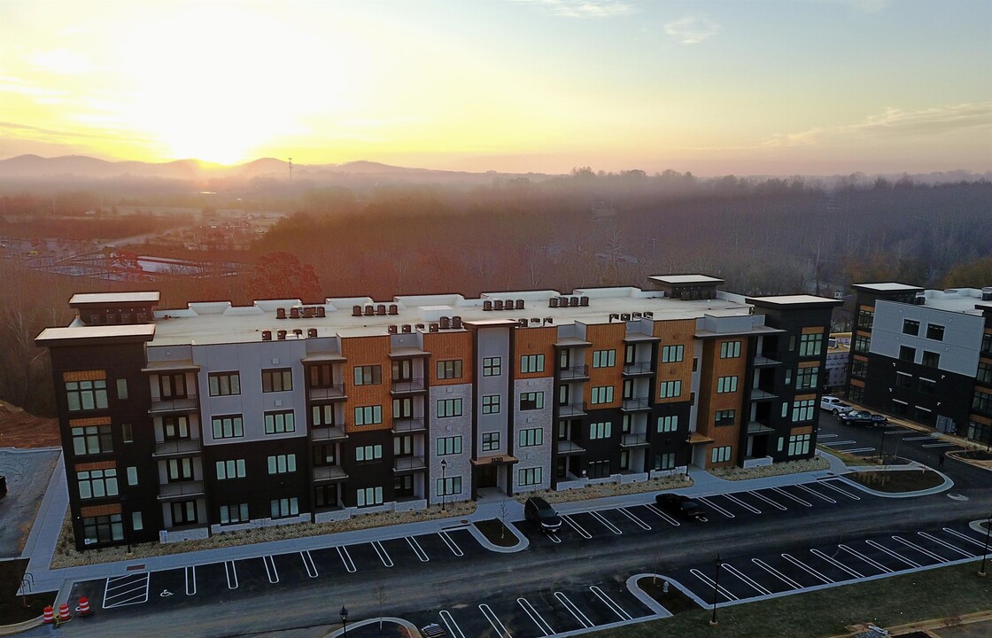 106 Morning Glory Ct in Lynchburg, VA - Building Photo