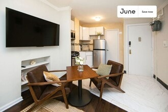 534 E 14th St, Unit 6 in New York, NY - Foto de edificio - Building Photo