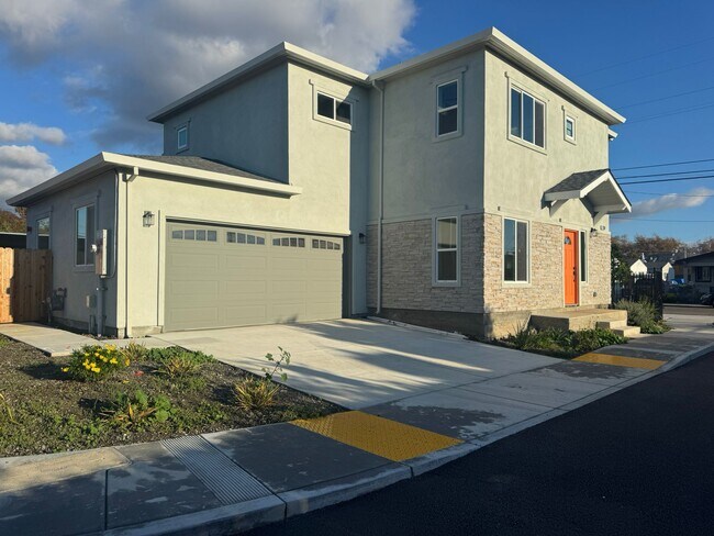 22390 Salwan Pl in Hayward, CA - Building Photo - Building Photo