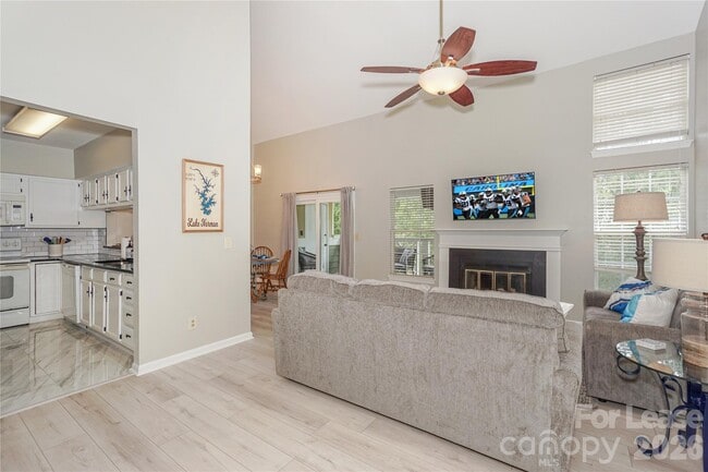 20105 Henderson Rd in Cornelius, NC - Building Photo - Building Photo