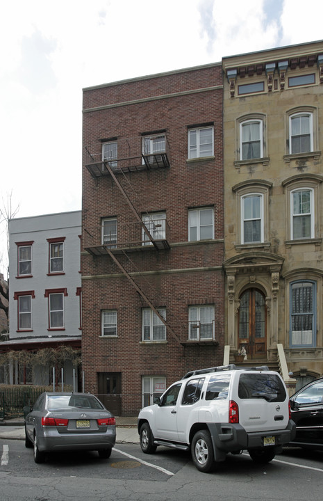 216 Hudson St in Hoboken, NJ - Building Photo