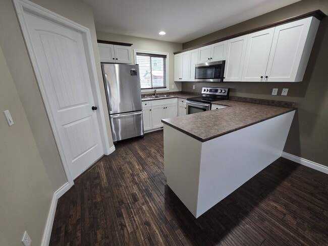 8407-8487 87 St in Fort St John, BC - Building Photo - Building Photo