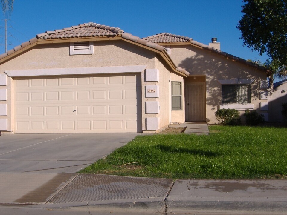 2032 E Catclaw St in Gilbert, AZ - Building Photo