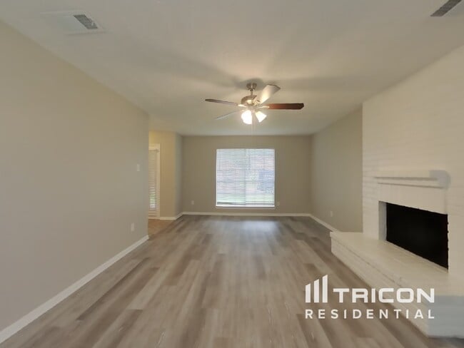 14811 Cypress Ridge Dr in Cypress, TX - Building Photo - Building Photo
