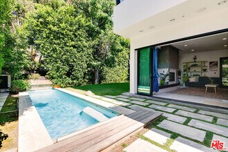 4233 Shadyglade Ave in Los Angeles, CA - Building Photo - Building Photo