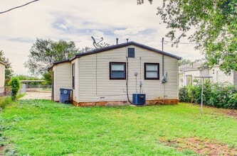1757 SW 13th St in Lawton, OK - Building Photo - Building Photo