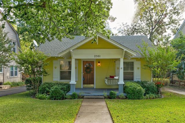2561 Rogers Ave in Fort Worth, TX - Building Photo