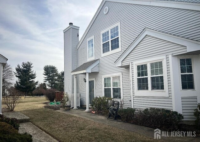 22 Breckenridge Ln in Monroe Township, NJ - Building Photo - Building Photo