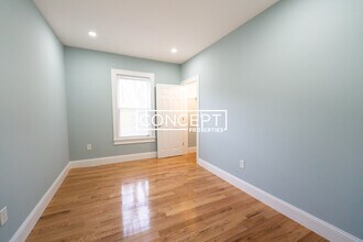 372 Oxford St, Unit 6 in Cambridge, MA - Foto de edificio - Building Photo