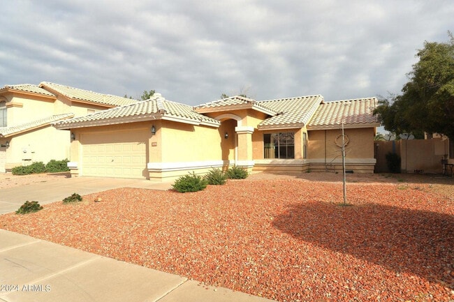 1130 W Raven Dr in Chandler, AZ - Building Photo - Building Photo