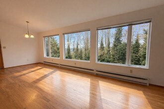 1813 Taylor Ave N in Seattle, WA - Building Photo - Building Photo