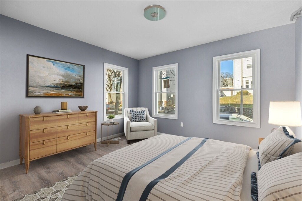 165 Lexington St in Boston, MA - Building Photo