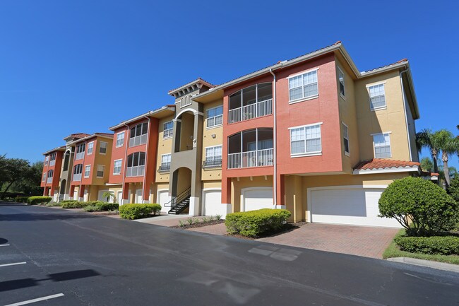 Camden Visconti in Tampa, FL - Building Photo - Building Photo
