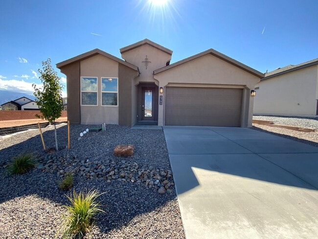 property at 6746 Clayton Dr NE