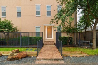 4111 Allen St in Houston, TX - Building Photo - Building Photo