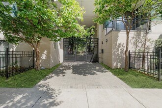 1716 E 54th St in Chicago, IL - Foto de edificio - Building Photo