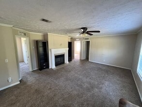 8886 47th Dr in Live Oak, FL - Foto de edificio - Building Photo