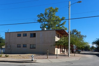 Ocotillo Apartments in Tucson, AZ - Foto de edificio - Building Photo