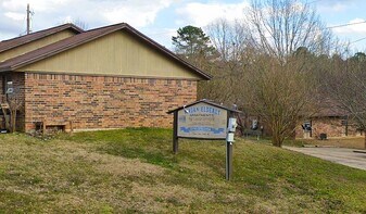 344 Redbud Ln in Vivian, LA - Building Photo