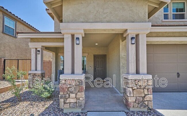 2415 E Runaway Bay Pl in Gilbert, AZ - Building Photo - Building Photo