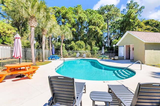 4657 Windstarr Dr in Destin, FL - Building Photo - Building Photo