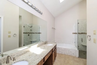 18748 Vista Del Sol in Dallas, TX - Building Photo - Building Photo