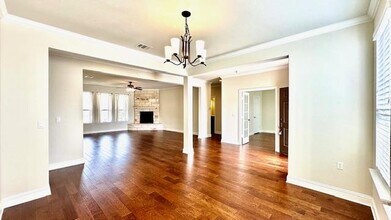 215 McKittrick Ridge Rd in Georgetown, TX - Building Photo - Building Photo