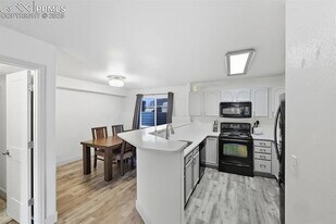 2250 E La Salle St, Unit 102 in Colorado Springs, CO - Building Photo
