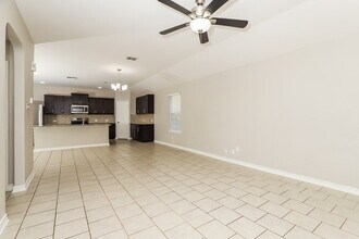 12114 Pearl Jubilee, Unit 243 in San Antonio, TX - Foto de edificio - Building Photo